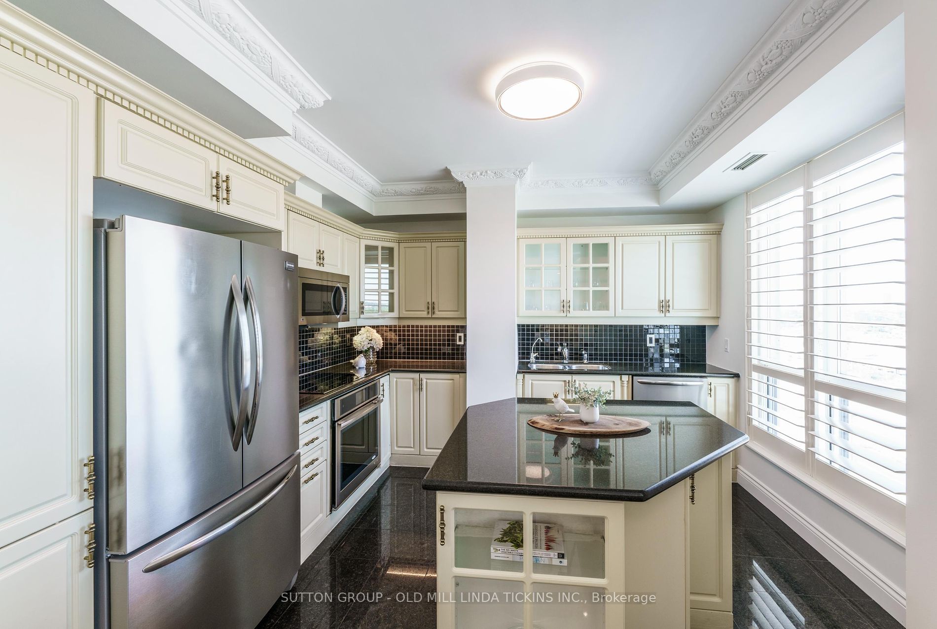 2111 Lake Shore Blvd W, #LPH08