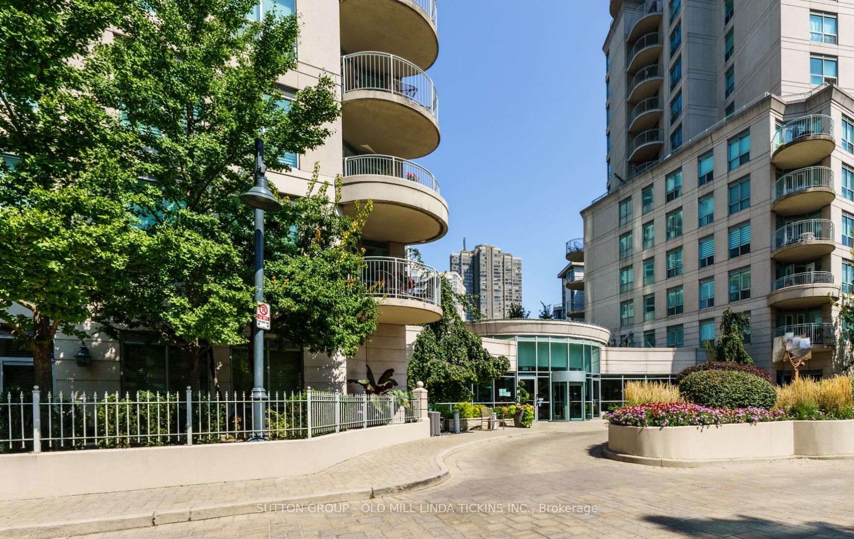 2111 Lake Shore Blvd W, #LPH08