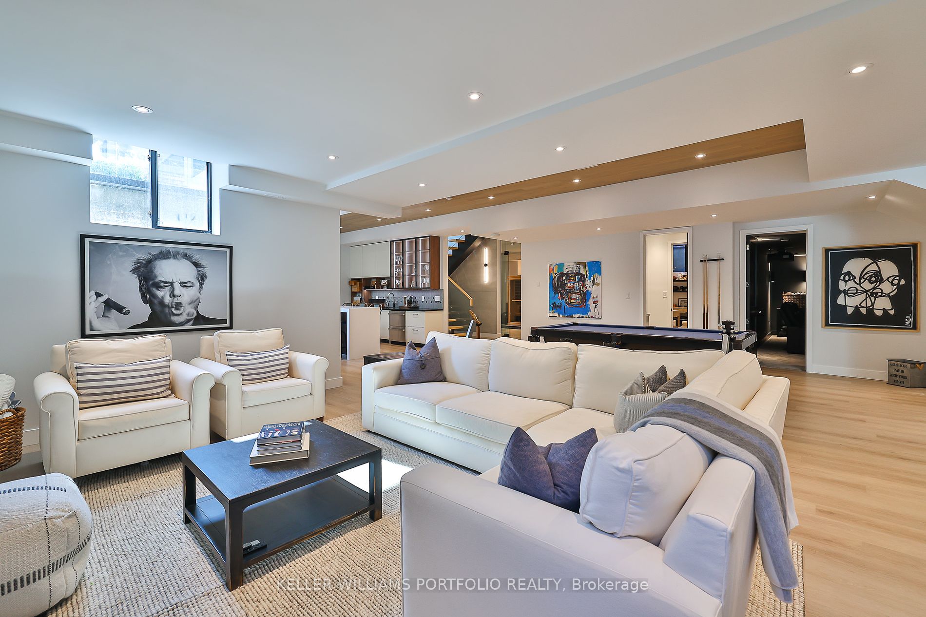 537 Warminster Dr