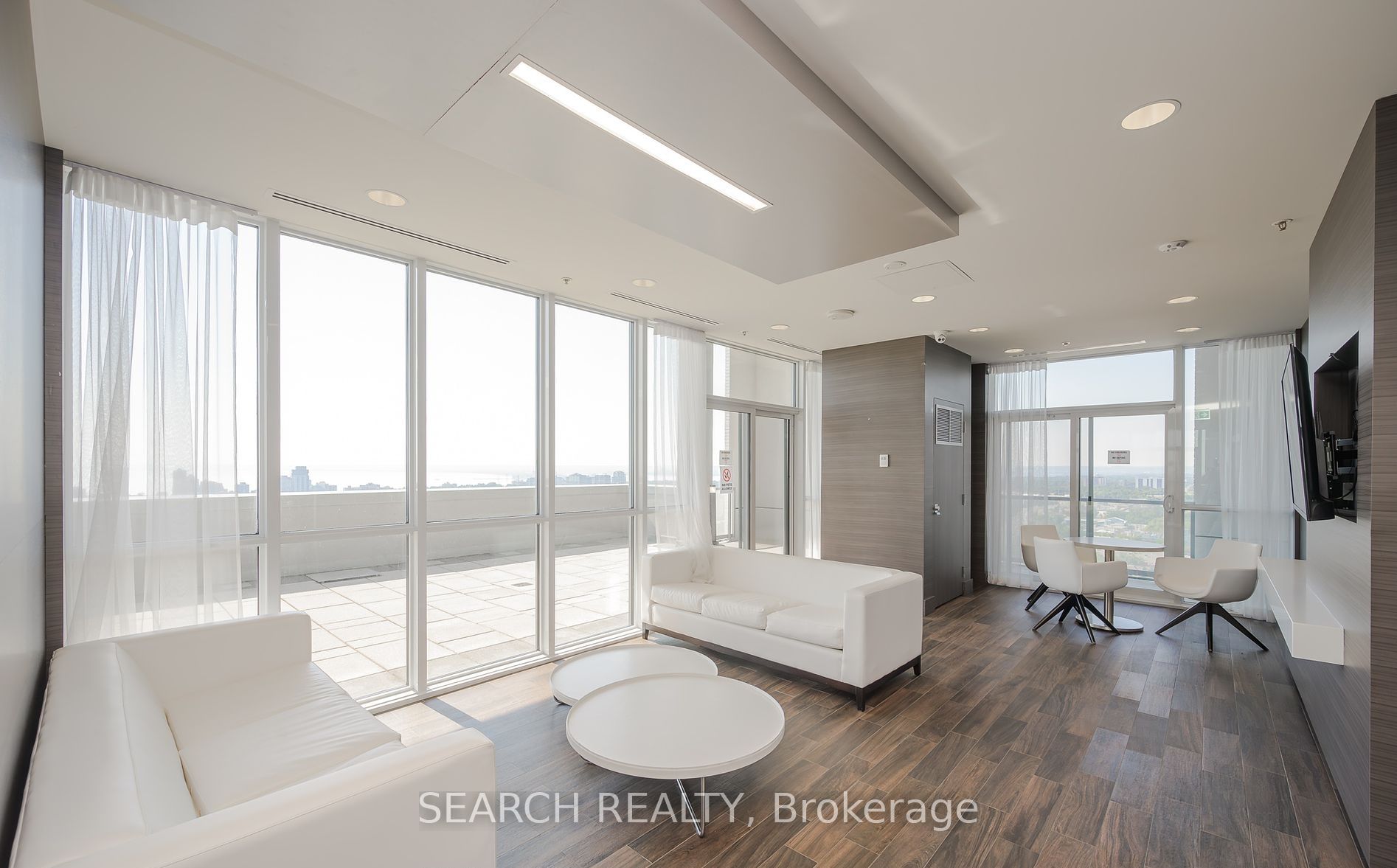 2093 Fairview St, #404