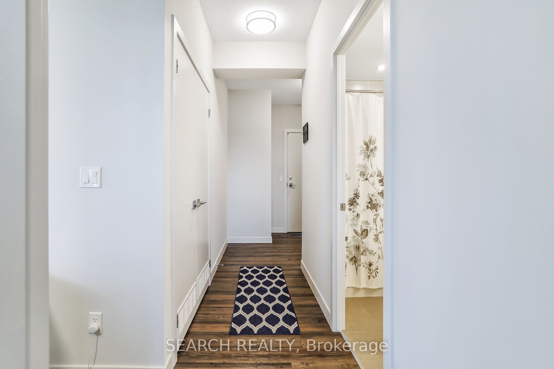 2093 Fairview St, #404