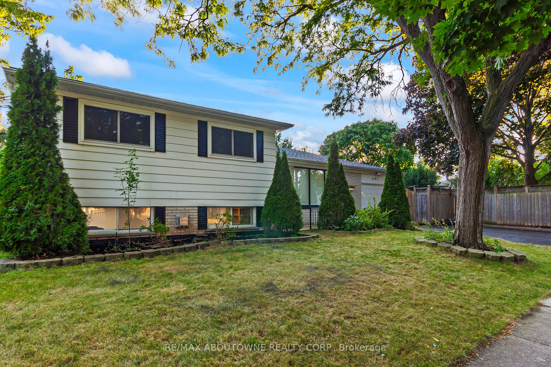 440 Sunset Drive