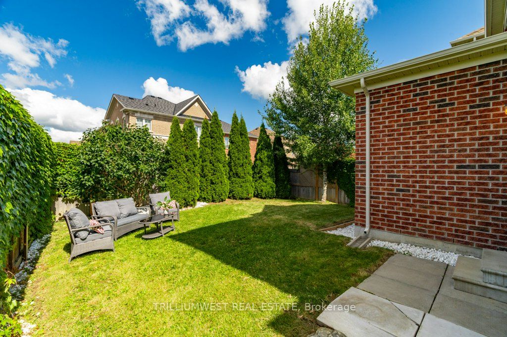 49 Sierra Cres