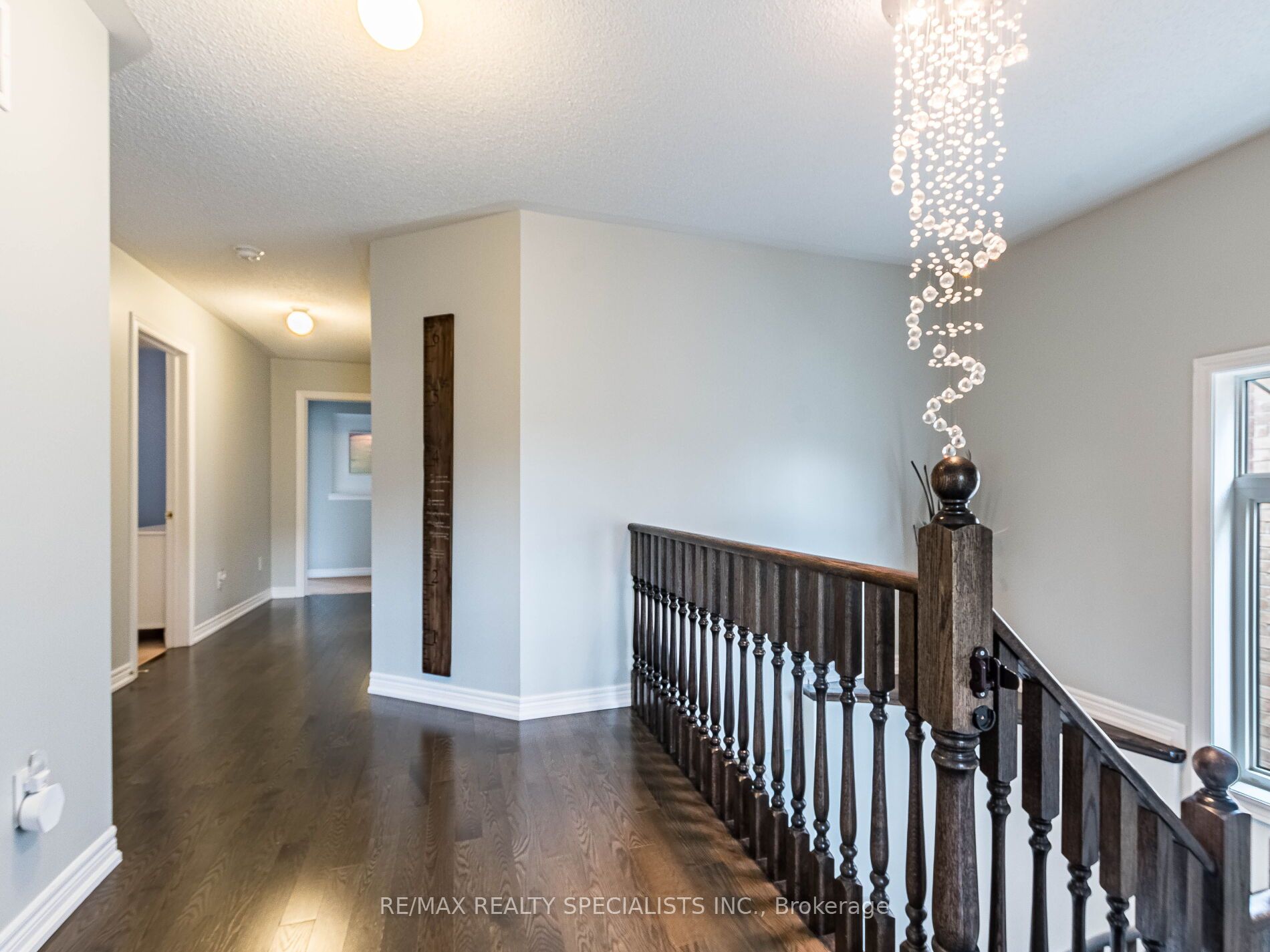 26 Lloyd Cres