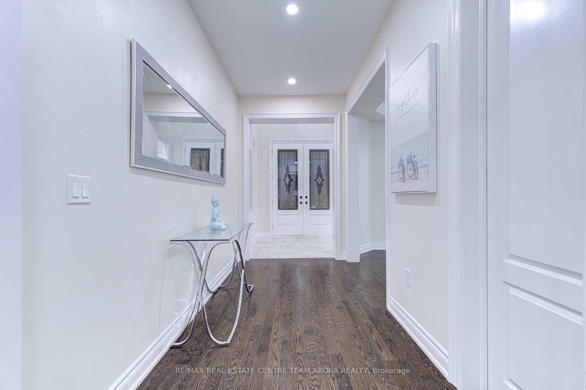 25 Ladbrook Cres