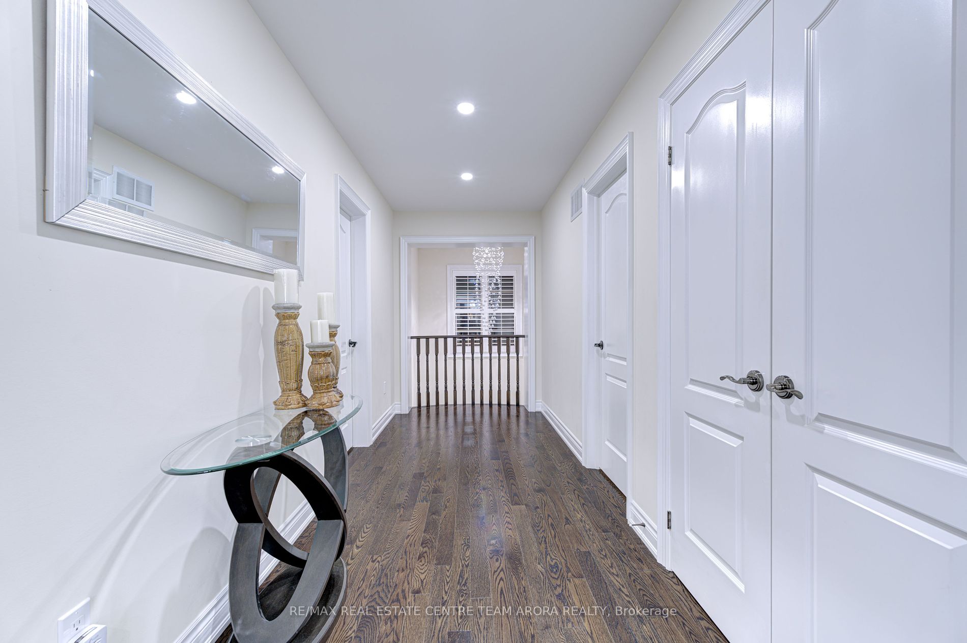 25 Ladbrook Cres