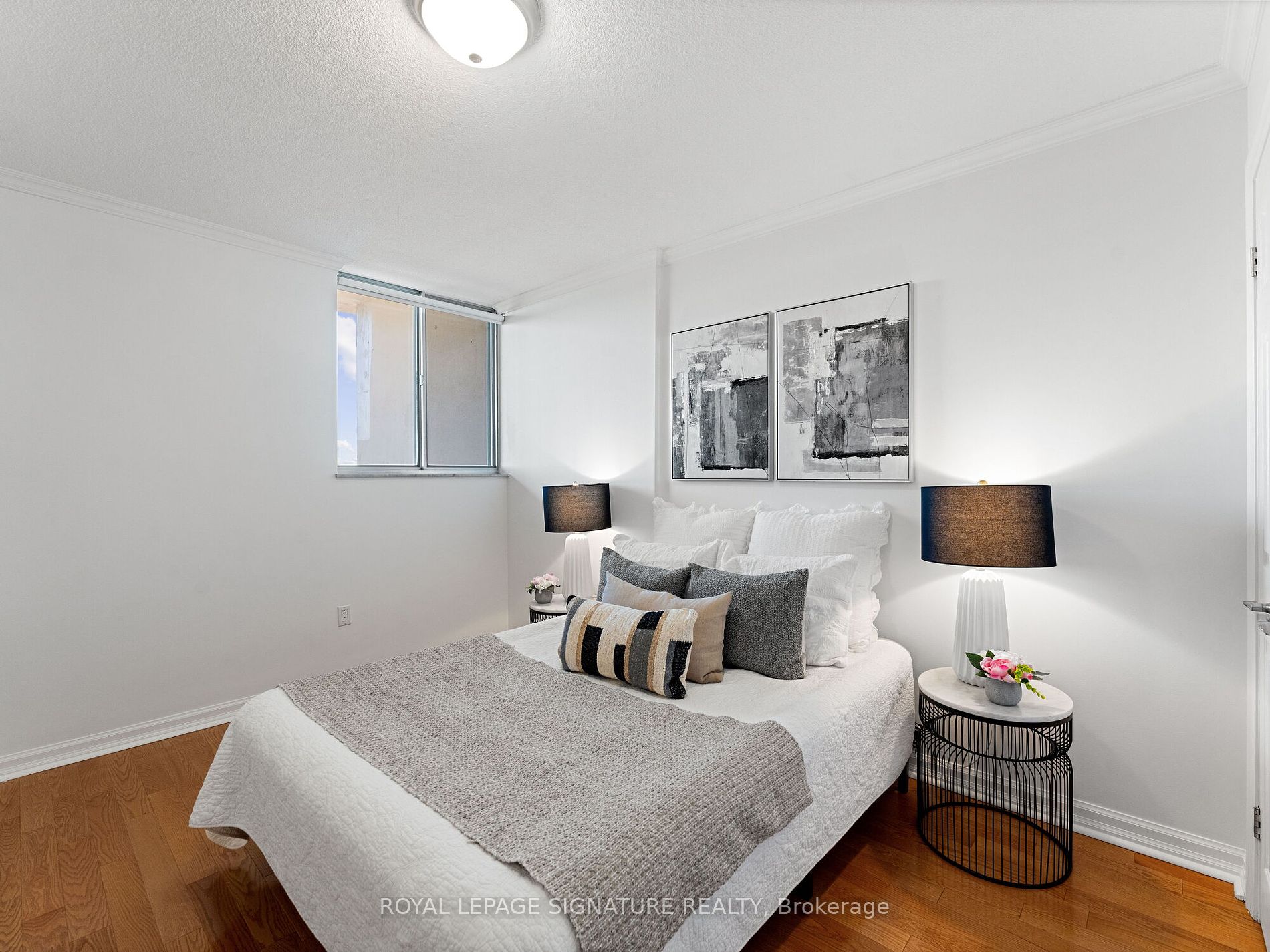812 Burnhamthorpe Rd, #Ph04