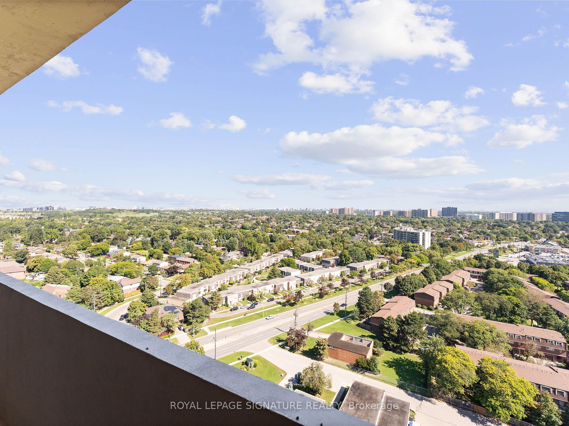 812 Burnhamthorpe Rd, #Ph04