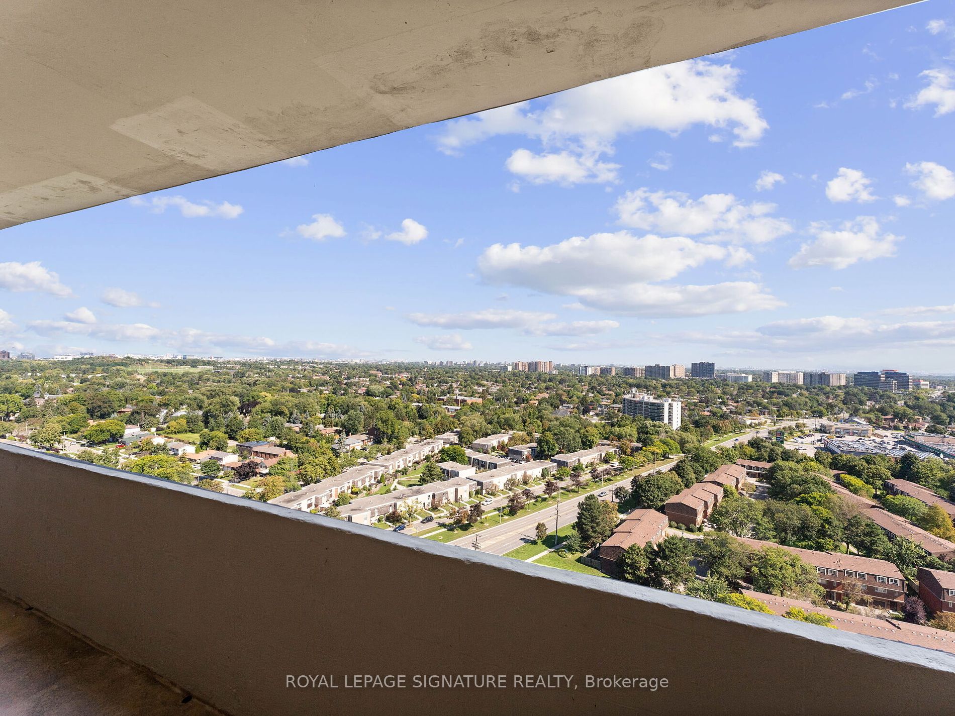 812 Burnhamthorpe Rd, #Ph04