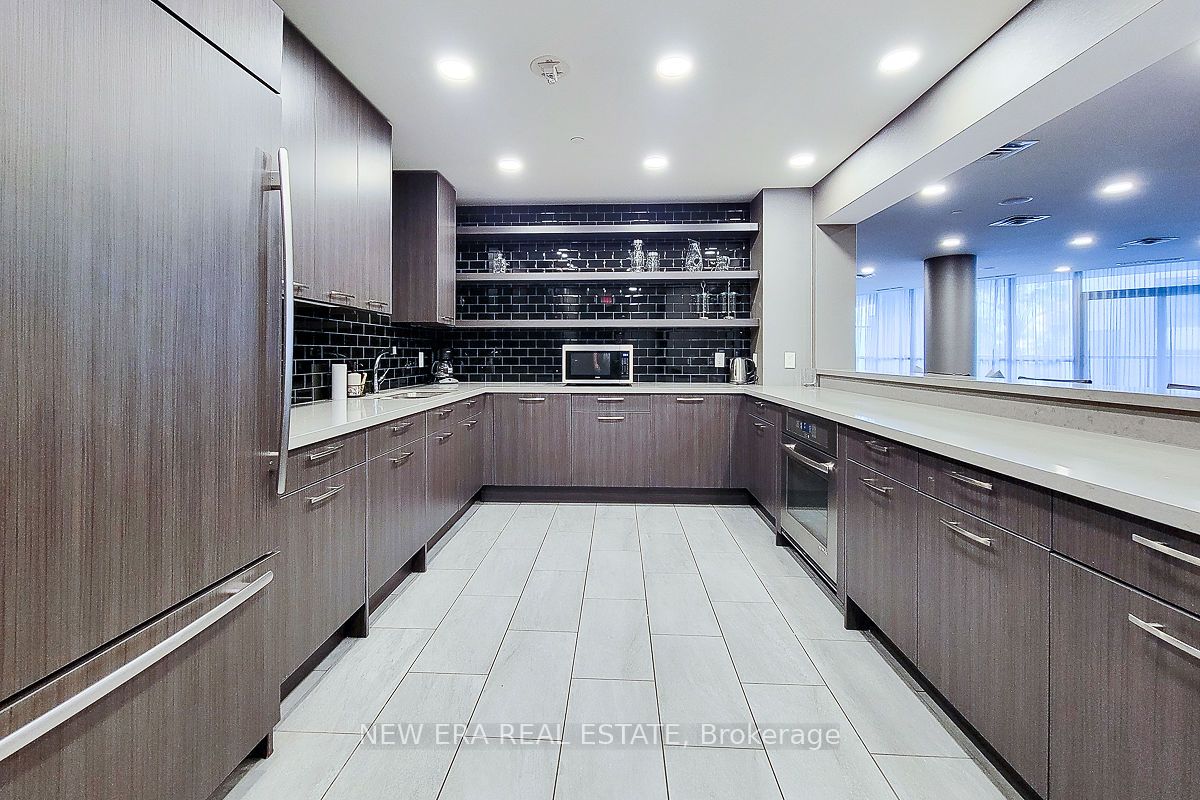 11 Bronte Rd, #323