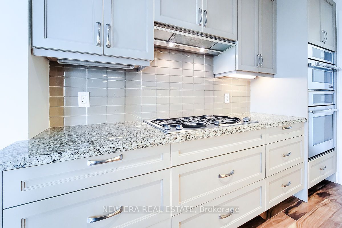 11 Bronte Rd, #323