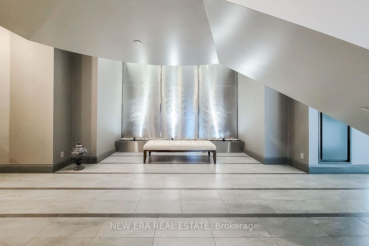 11 Bronte Rd, #323