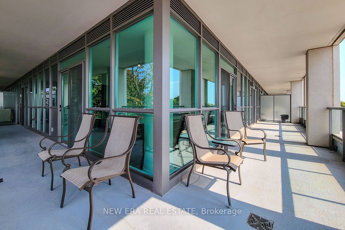 11 Bronte Rd, #323