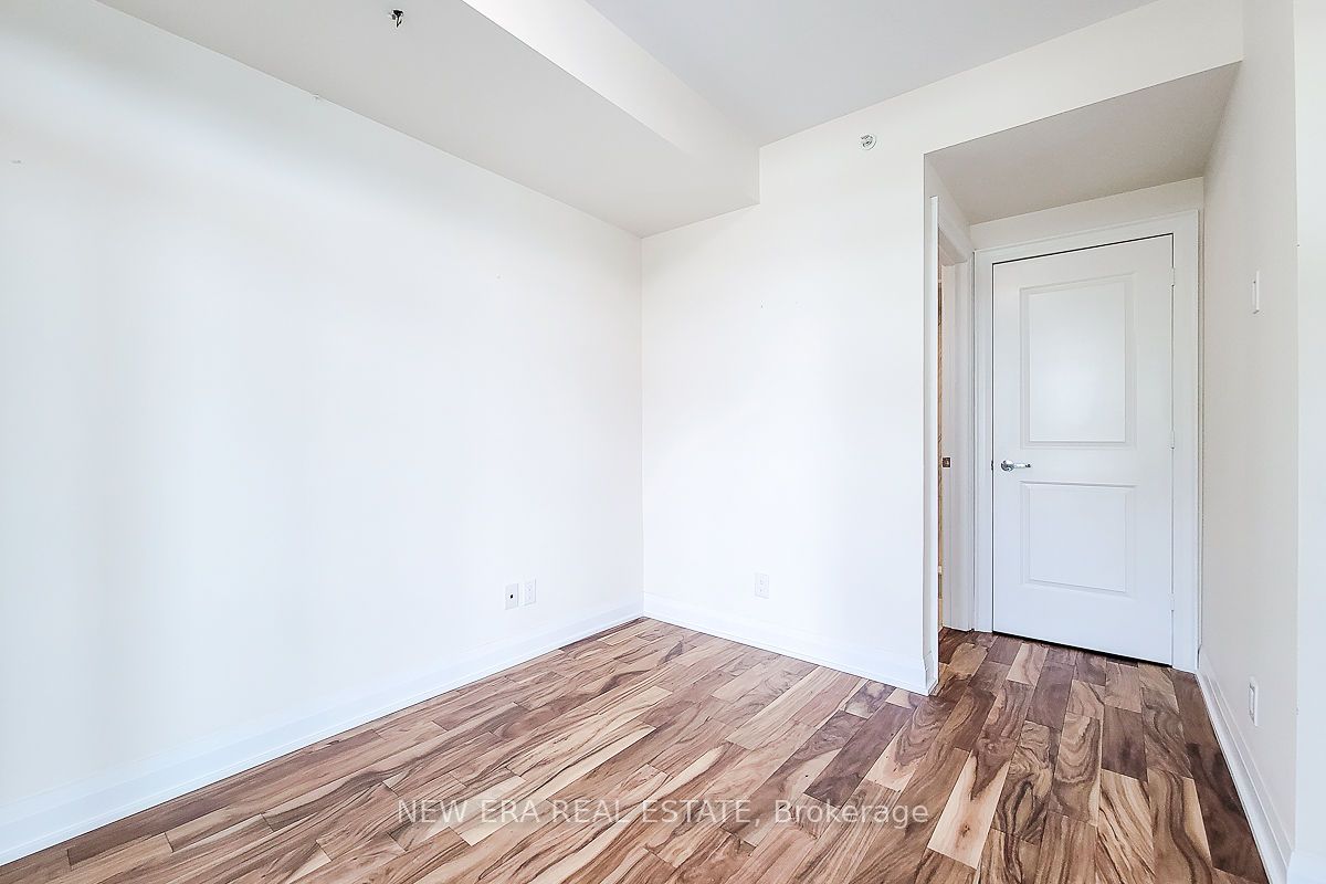 11 Bronte Rd, #323