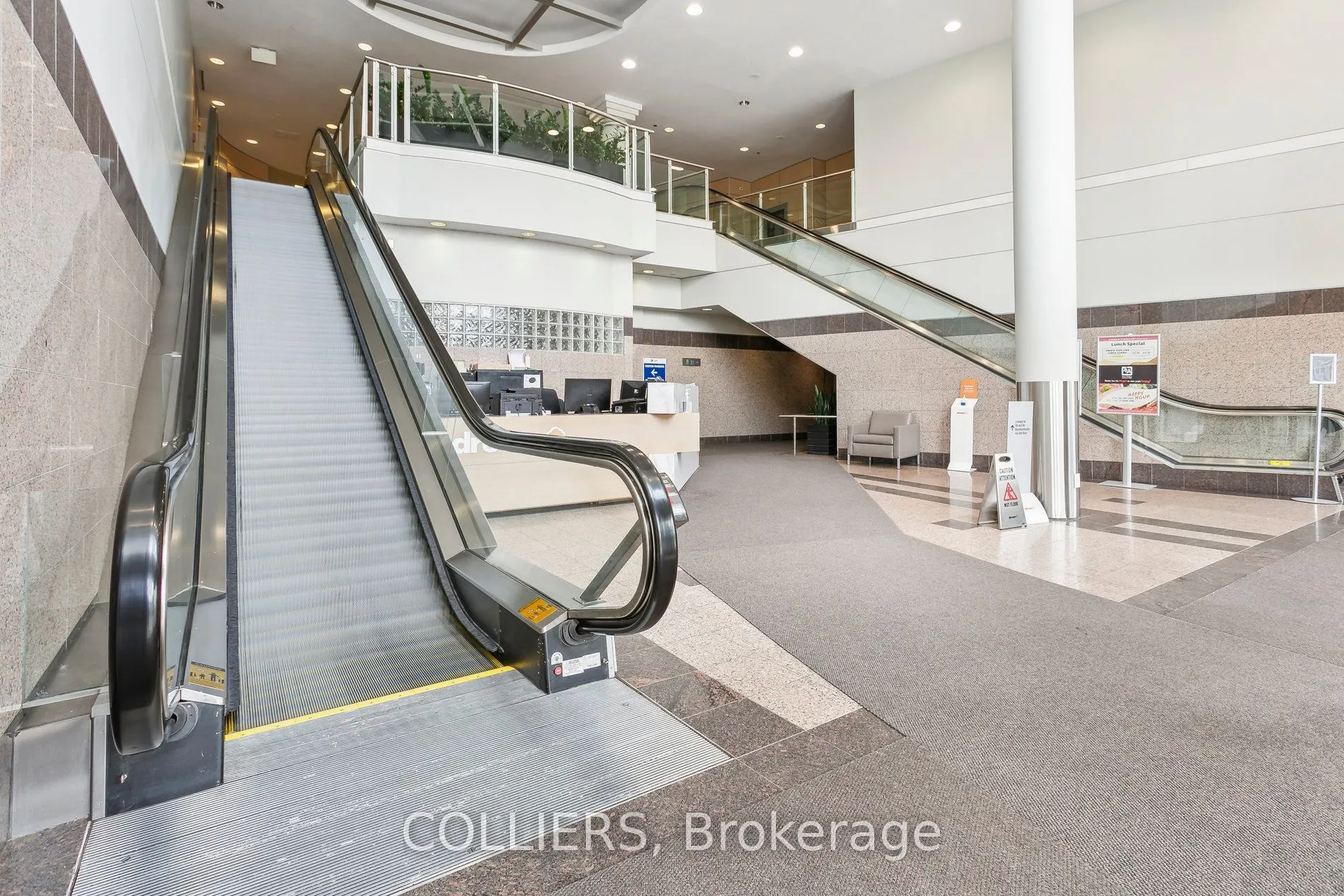 50 Burnhamthorpe Road, #702