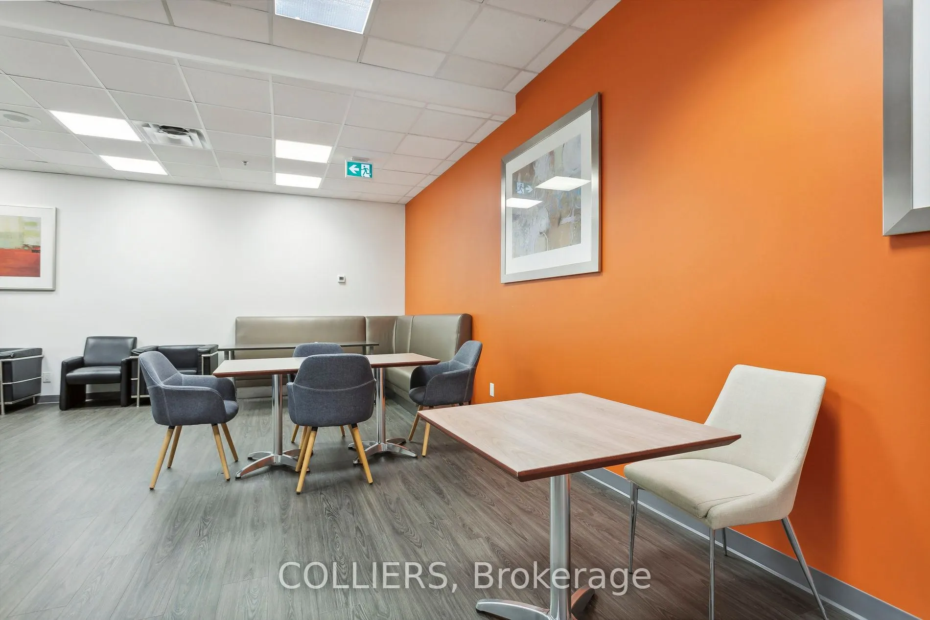 50 Burnhamthorpe Road, #702
