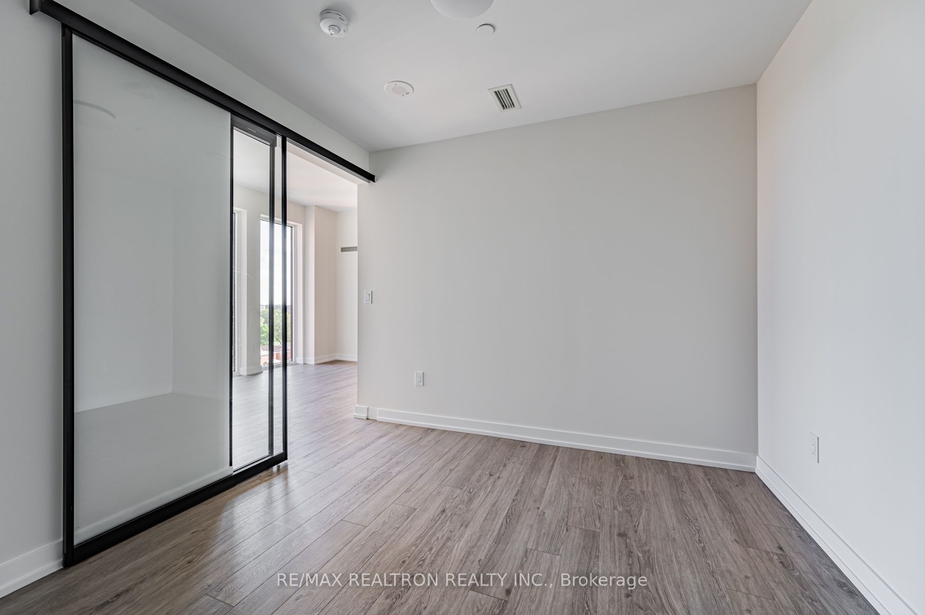 2300 St Clair Ave W, #803