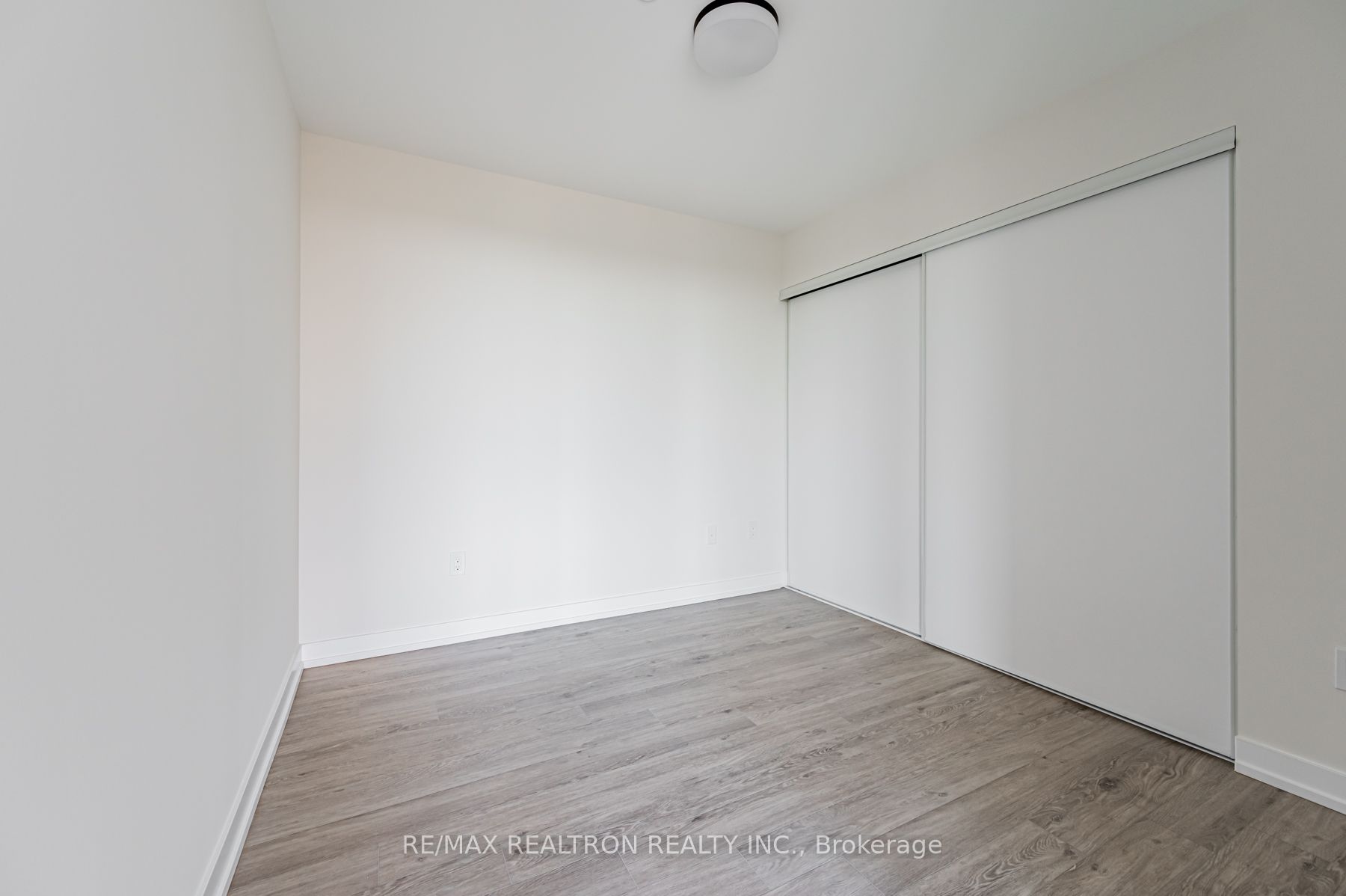 2300 St Clair Ave W, #803