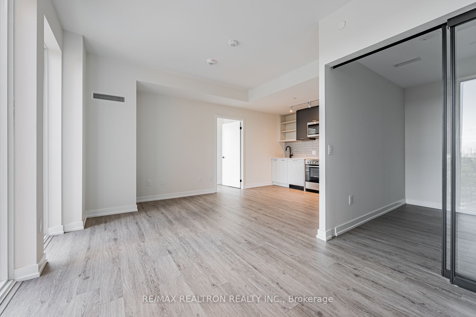 2300 St Clair Ave W, #803