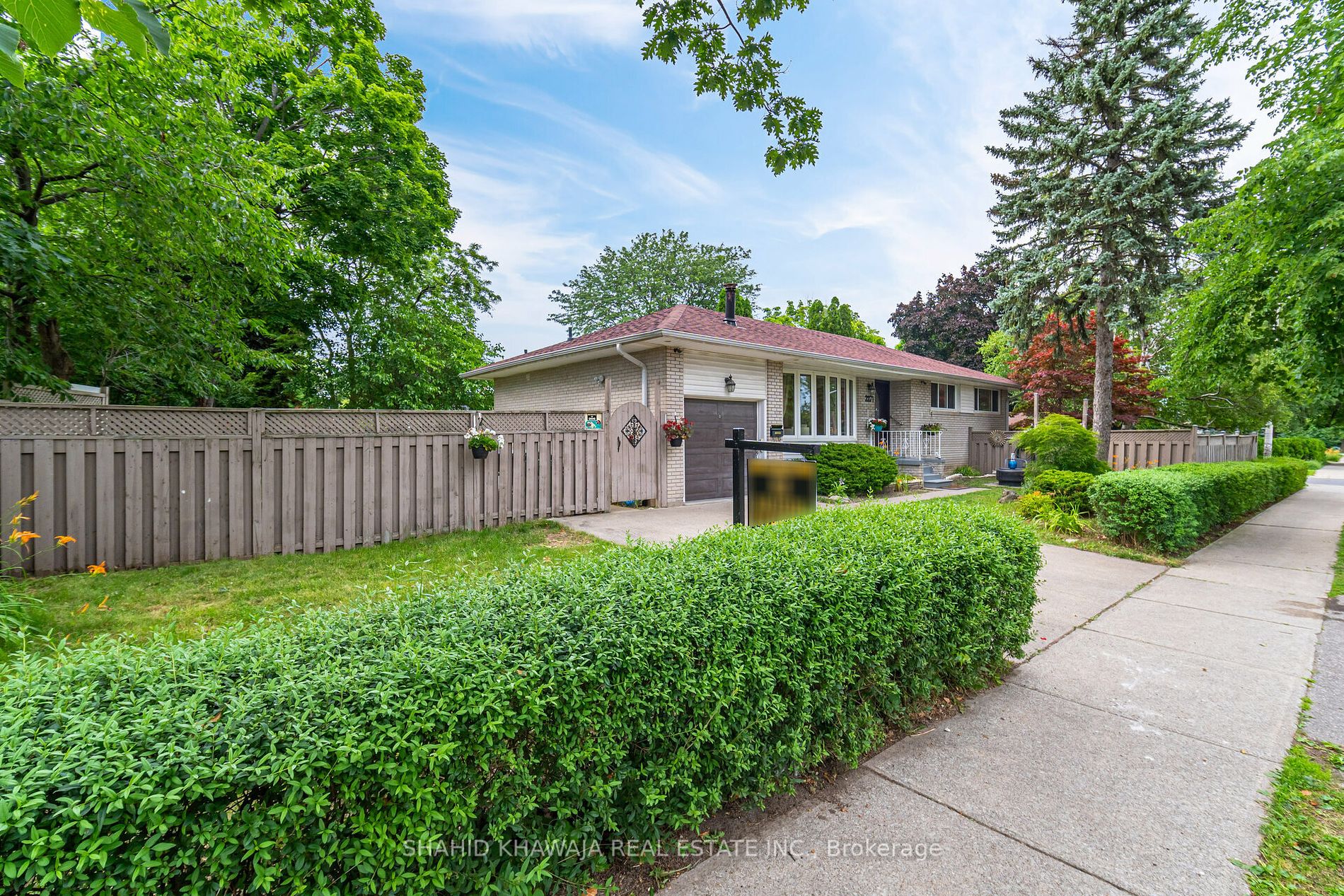 2271 Truscott Dr