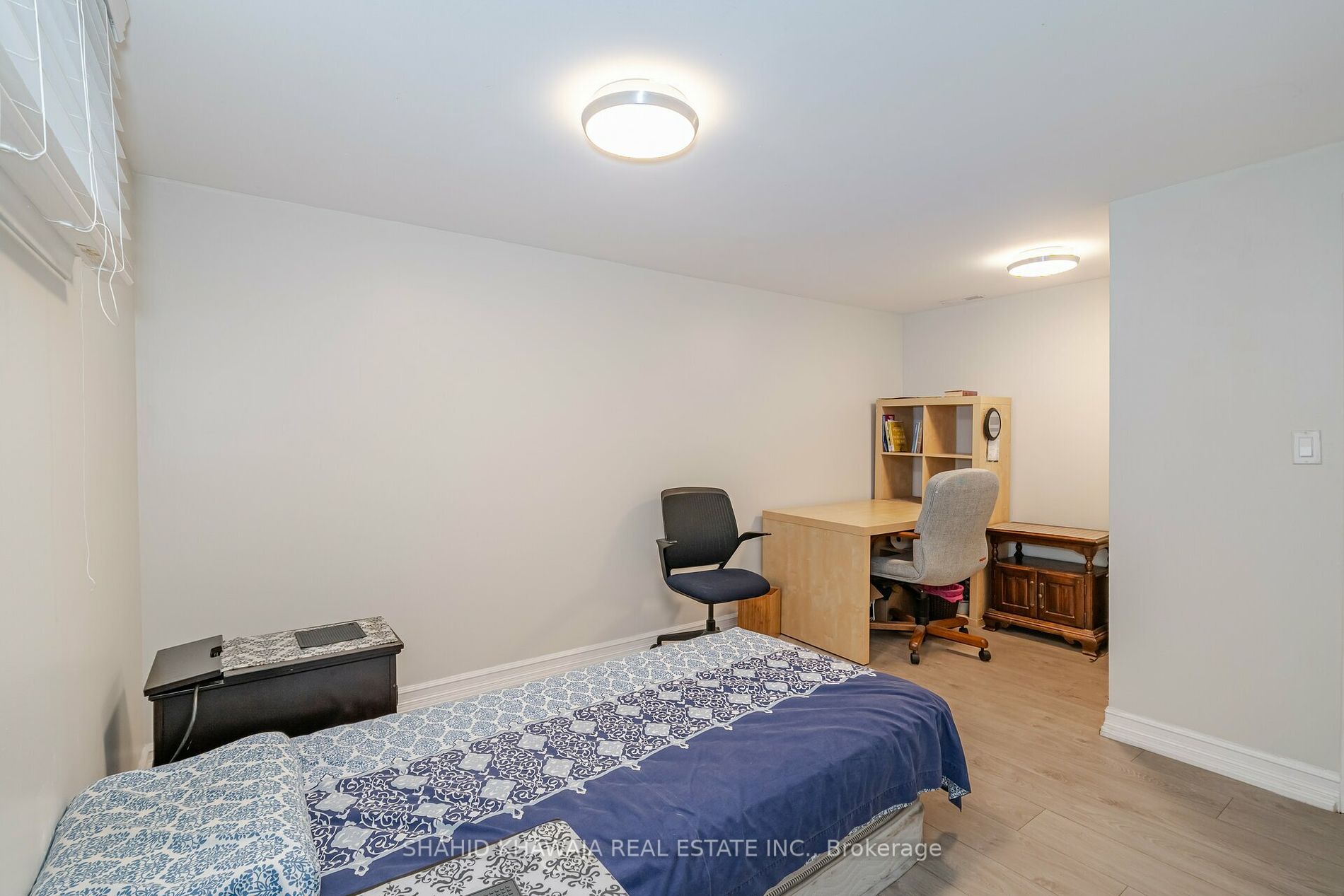 2271 Truscott Dr