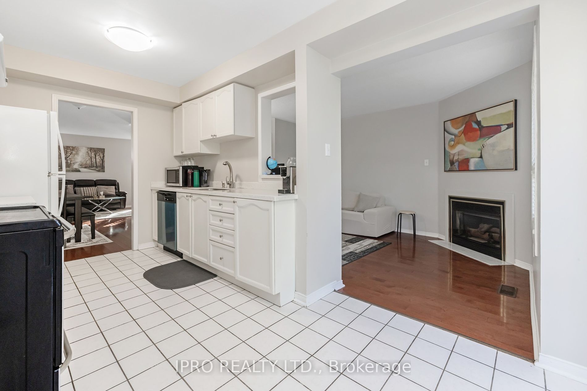 2555 Thomas St, #112