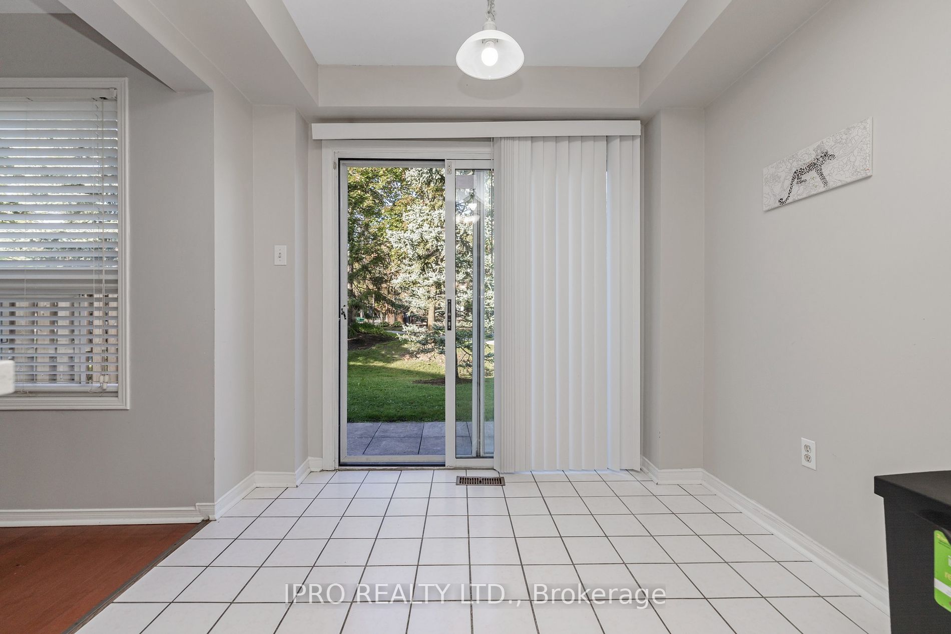 2555 Thomas St, #112
