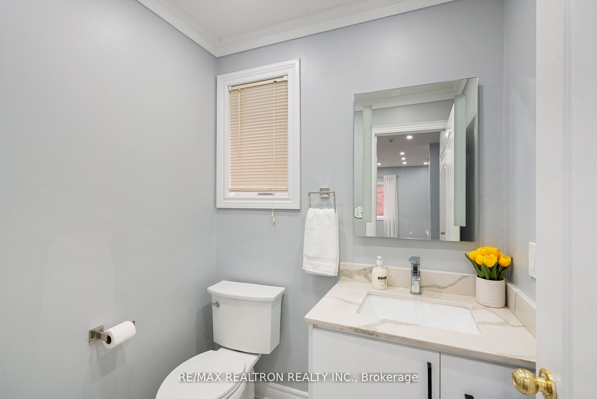 1093 Lamplight Way