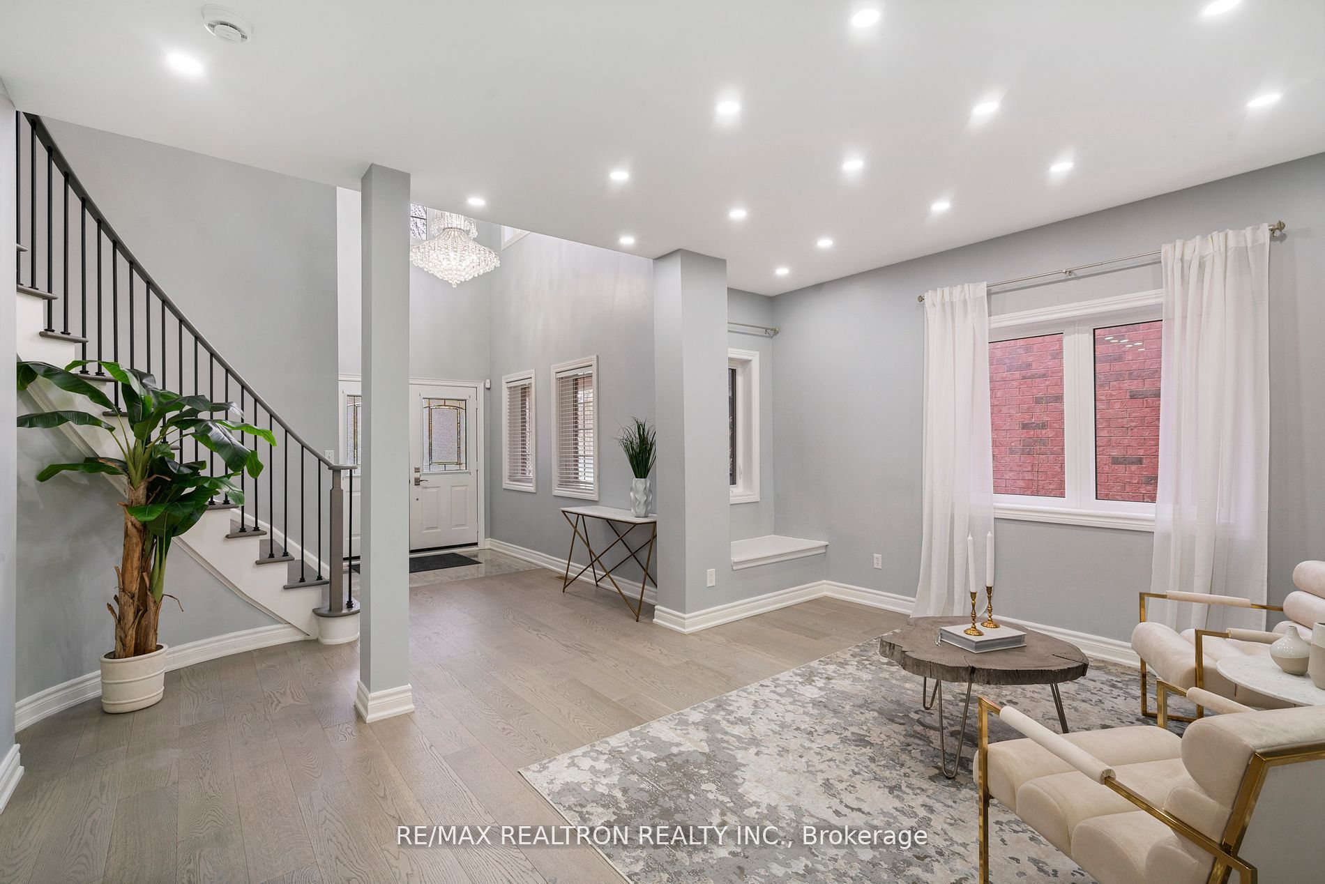 1093 Lamplight Way
