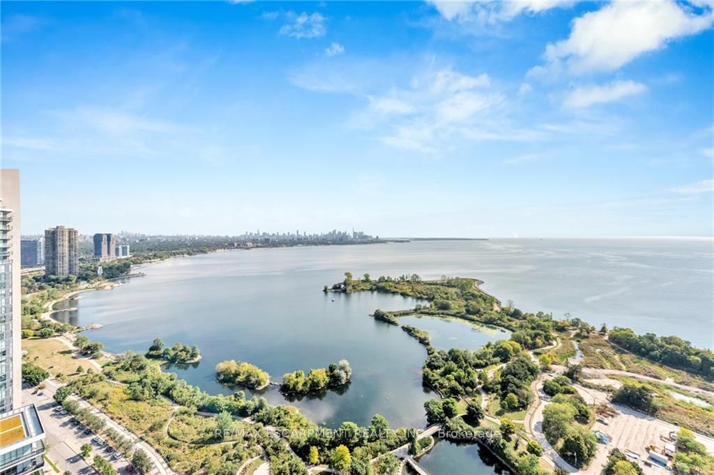 20 Shore Breeze Dr, #3407