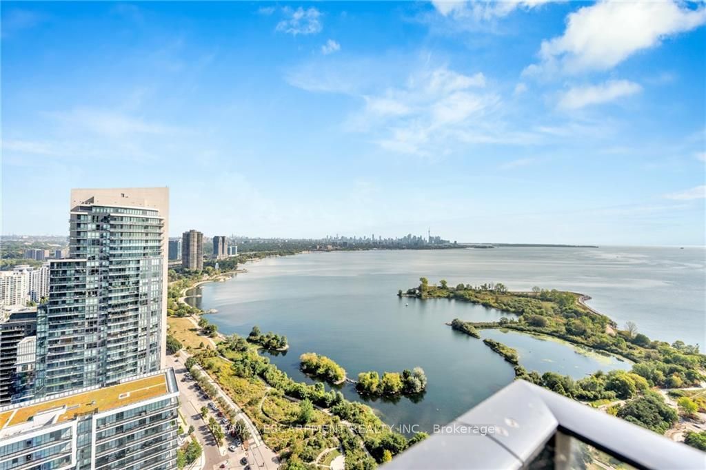20 Shore Breeze Dr, #3407