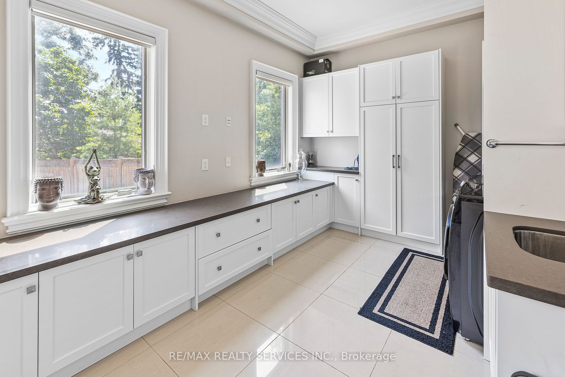 2454 Mississauga Rd