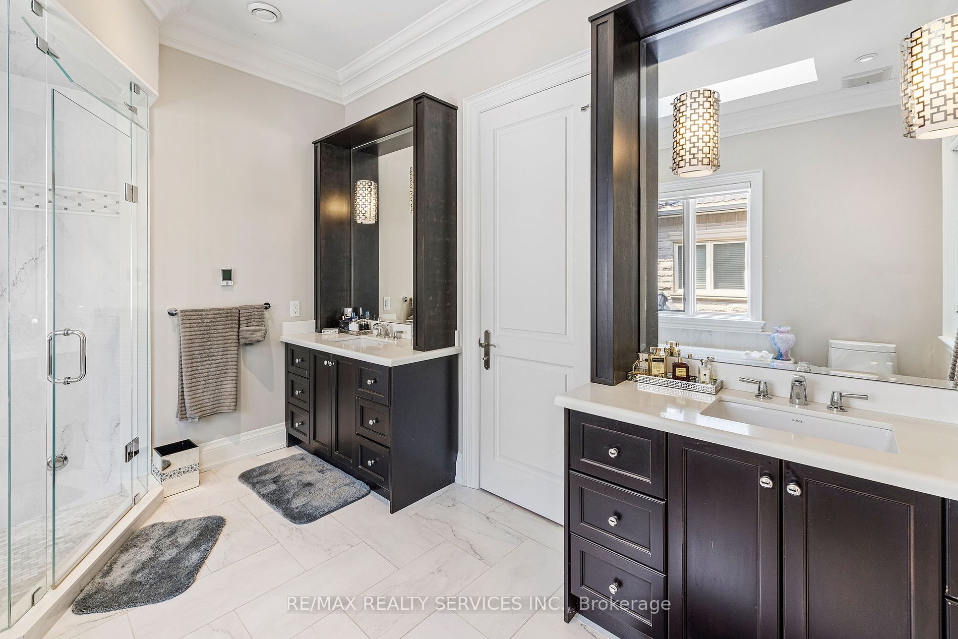 2454 Mississauga Rd
