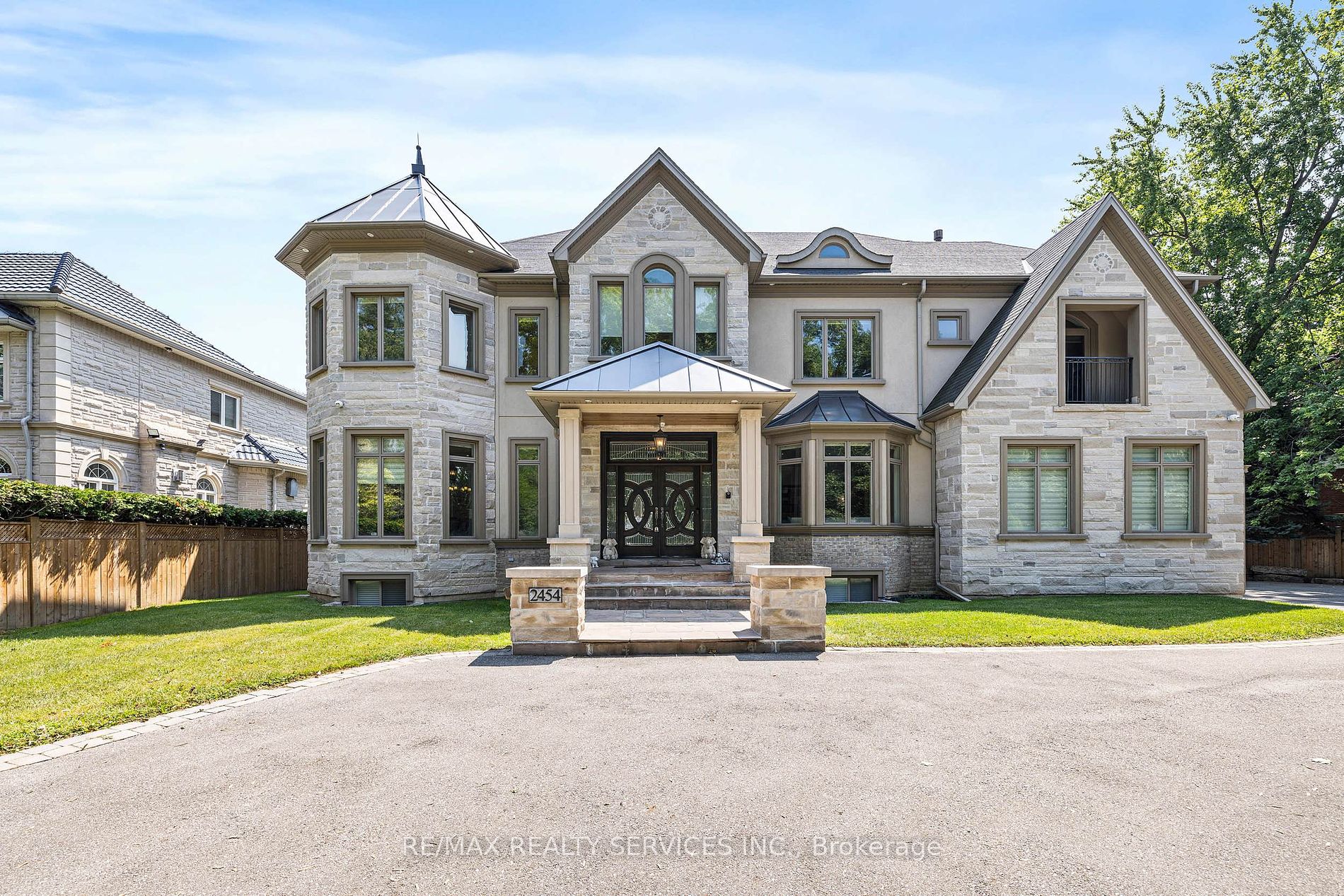 2454 Mississauga Rd