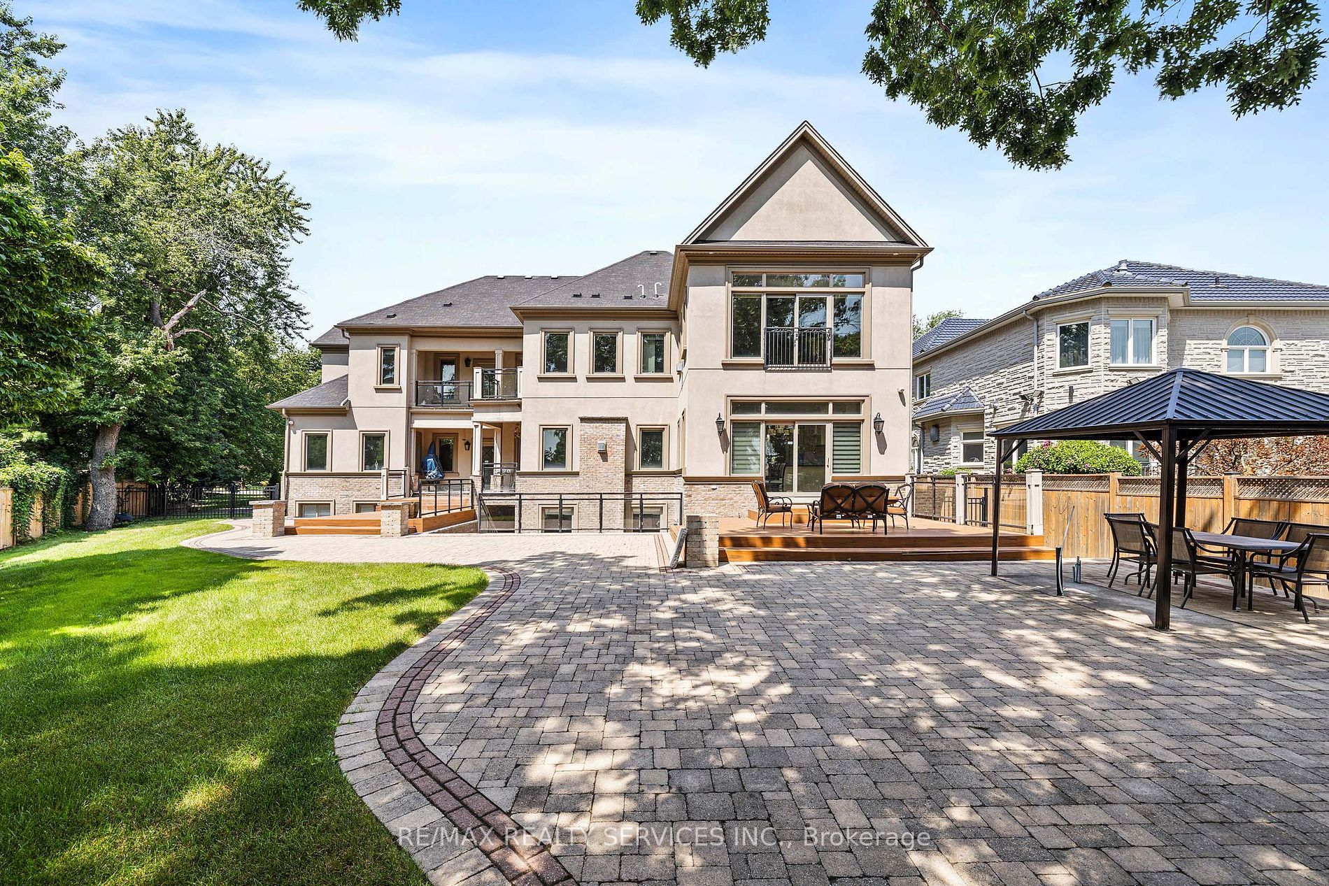 2454 Mississauga Rd