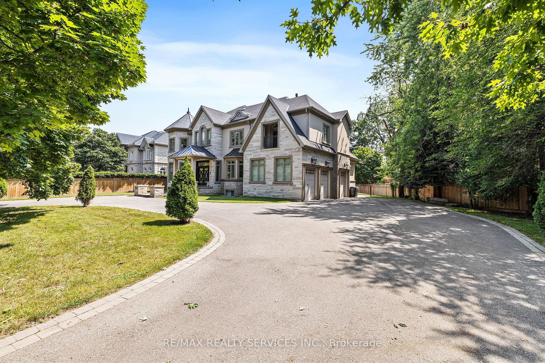 2454 Mississauga Rd