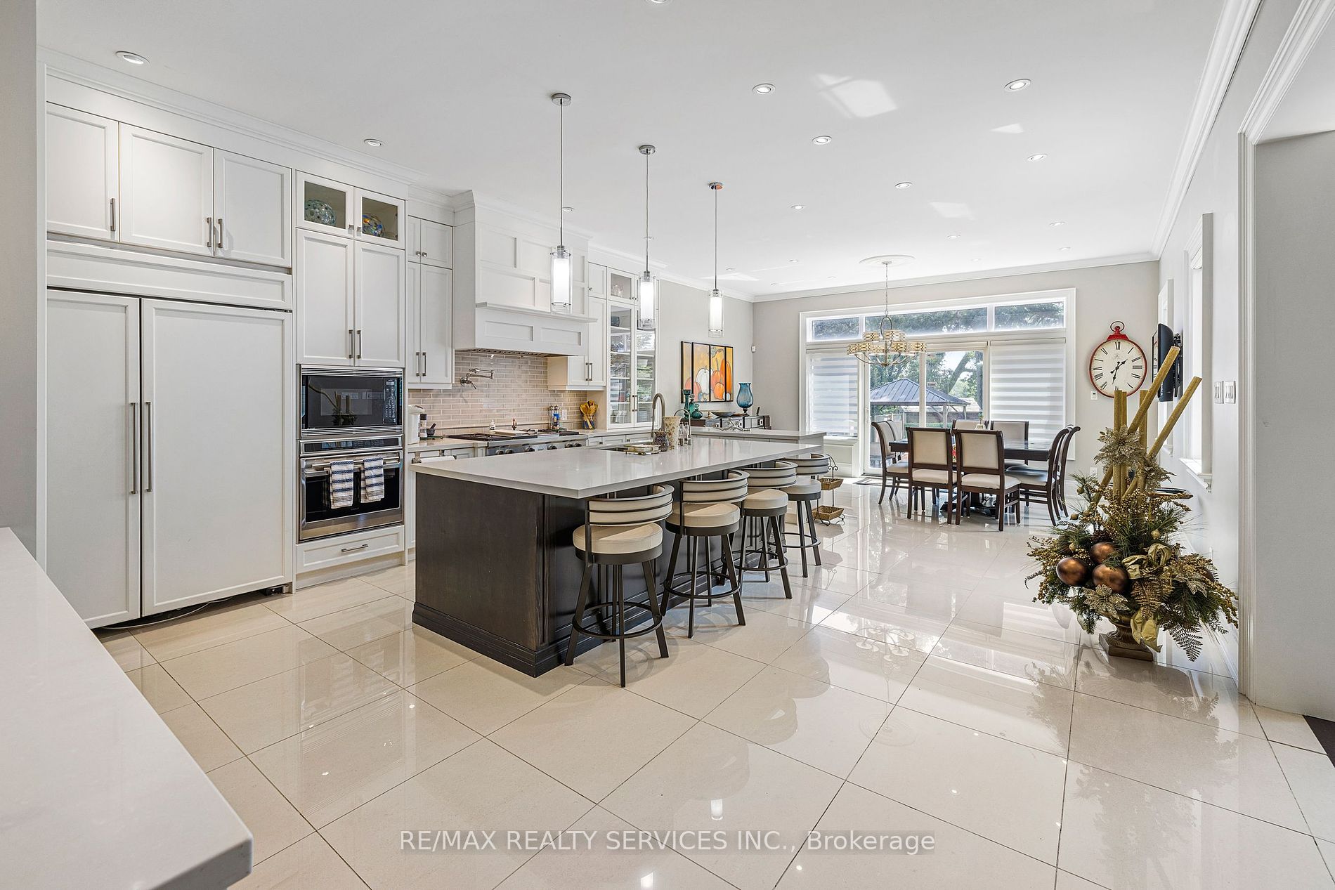 2454 Mississauga Rd