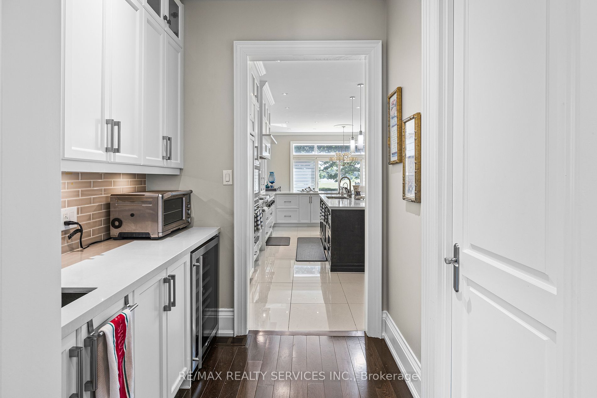 2454 Mississauga Rd