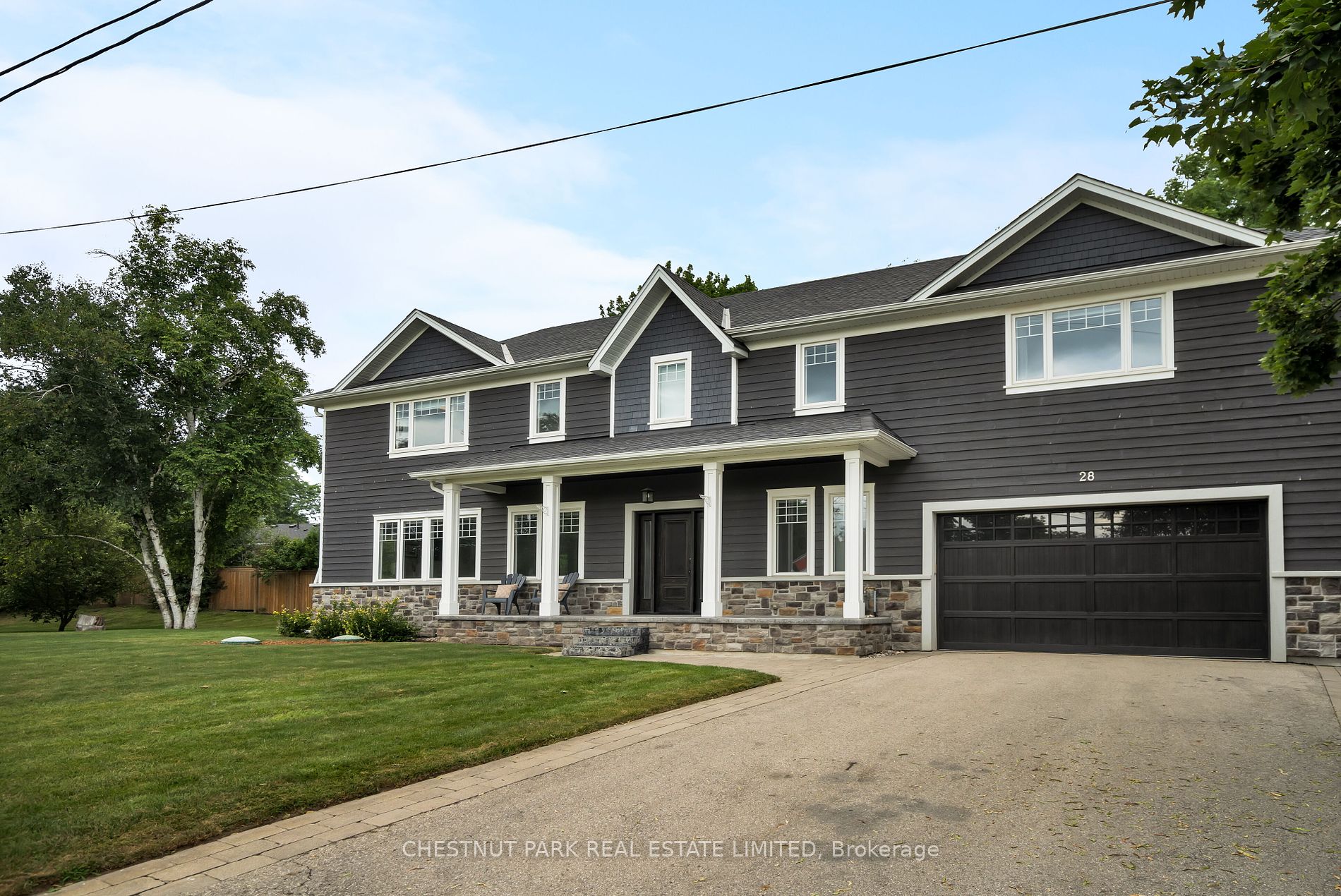 28 Glen Crescent Dr