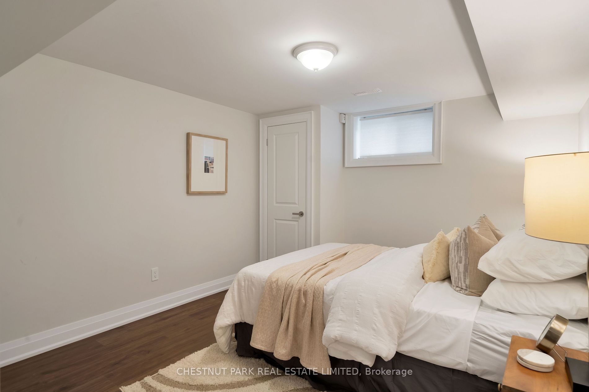 28 Glen Crescent Dr