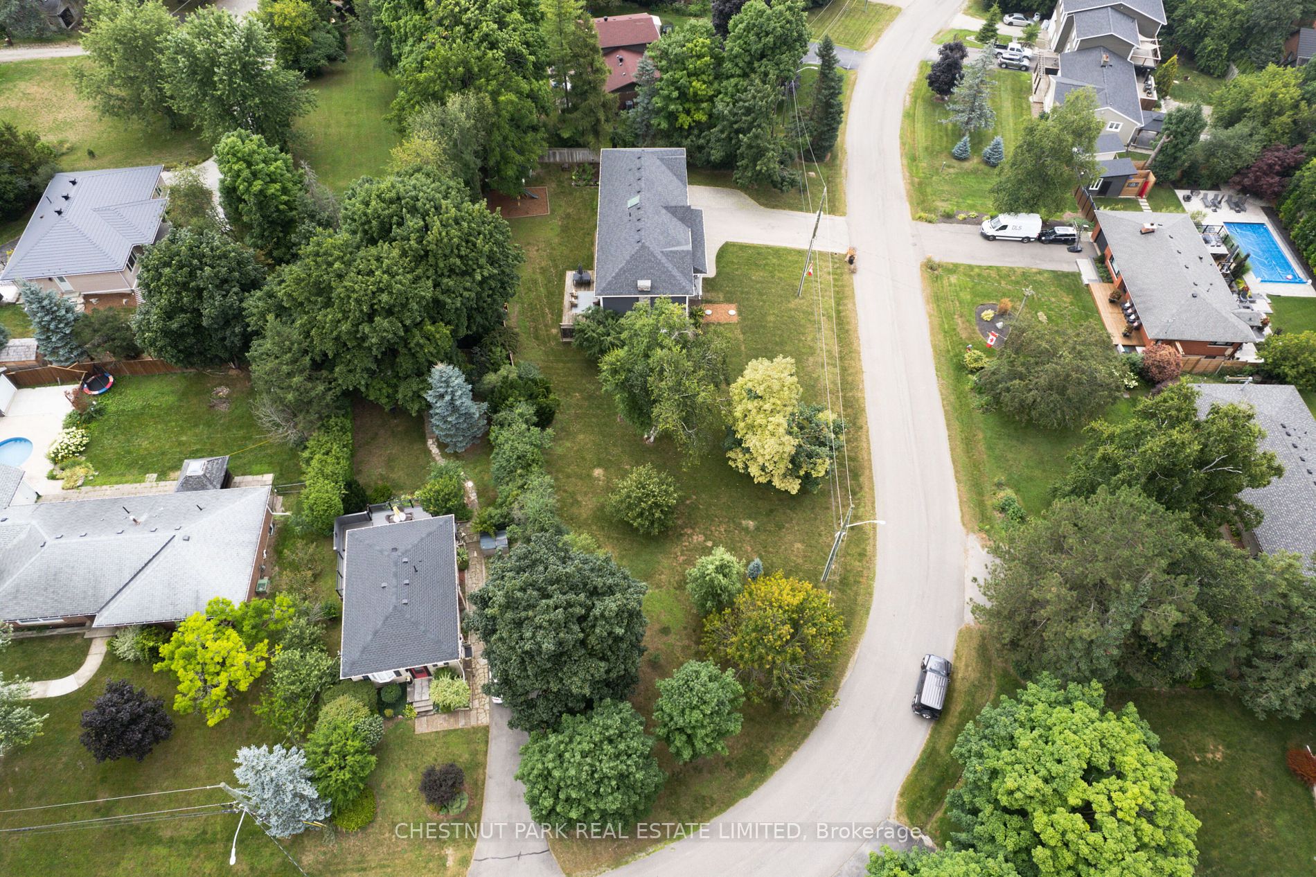 28 Glen Crescent Dr