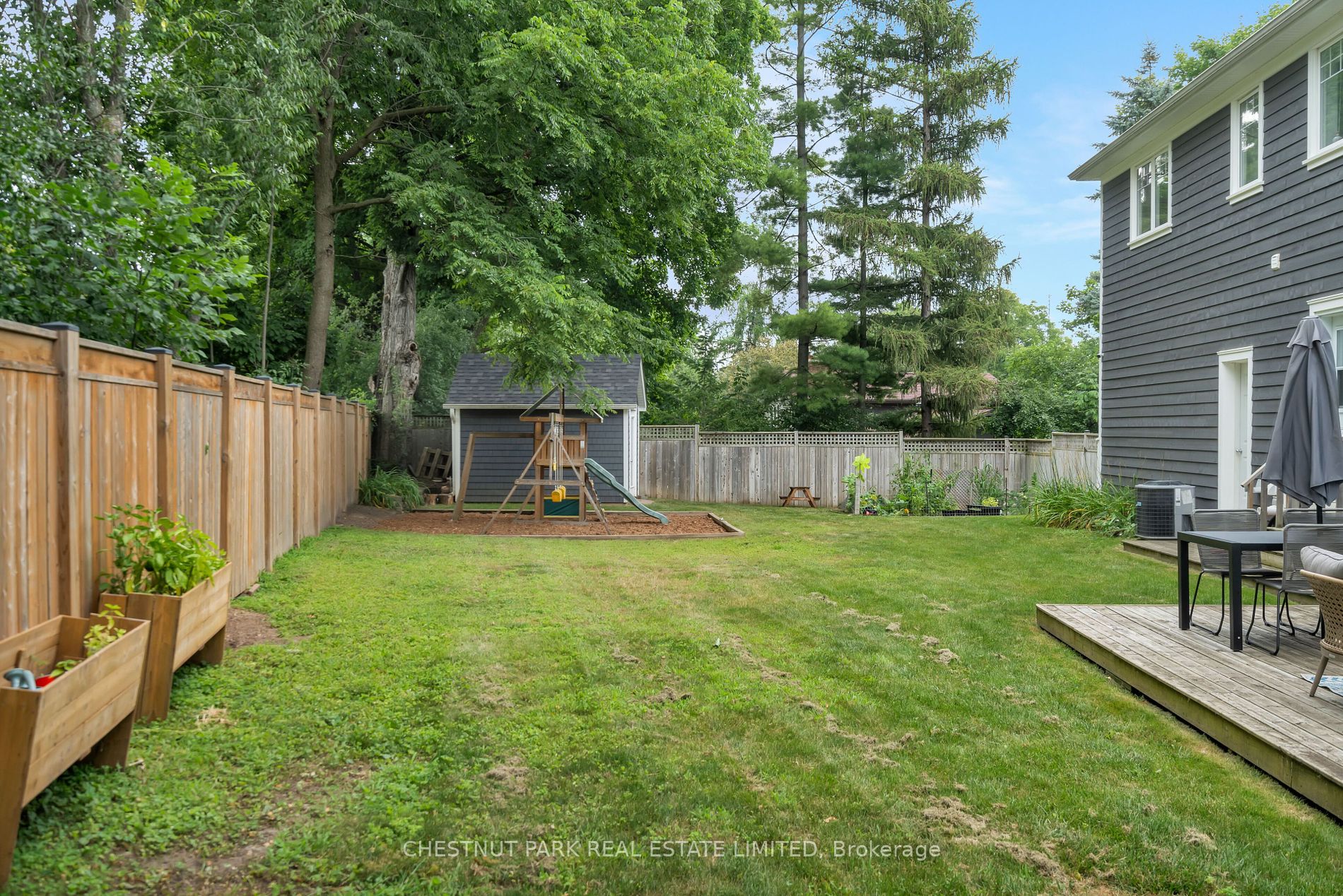 28 Glen Crescent Dr