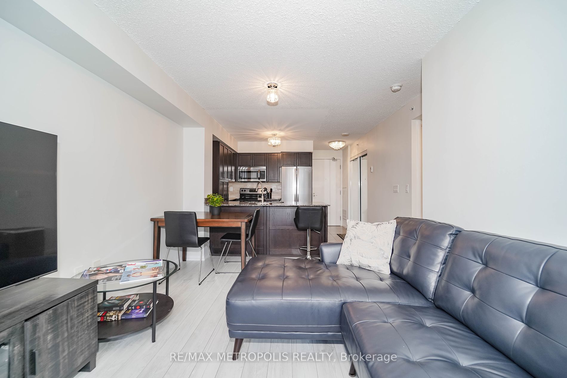 800 Lawrence Ave W, #415