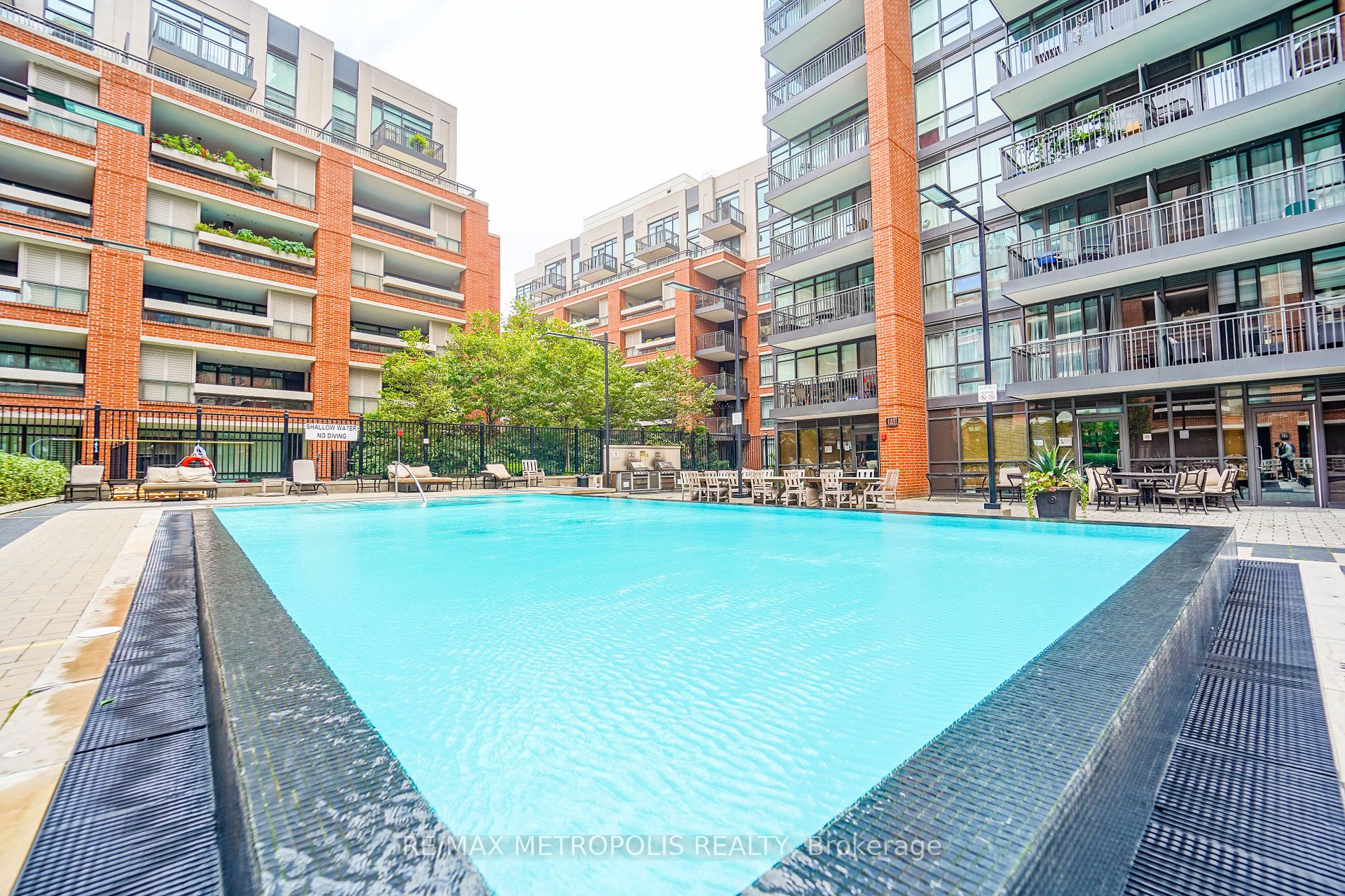 800 Lawrence Ave W, #415