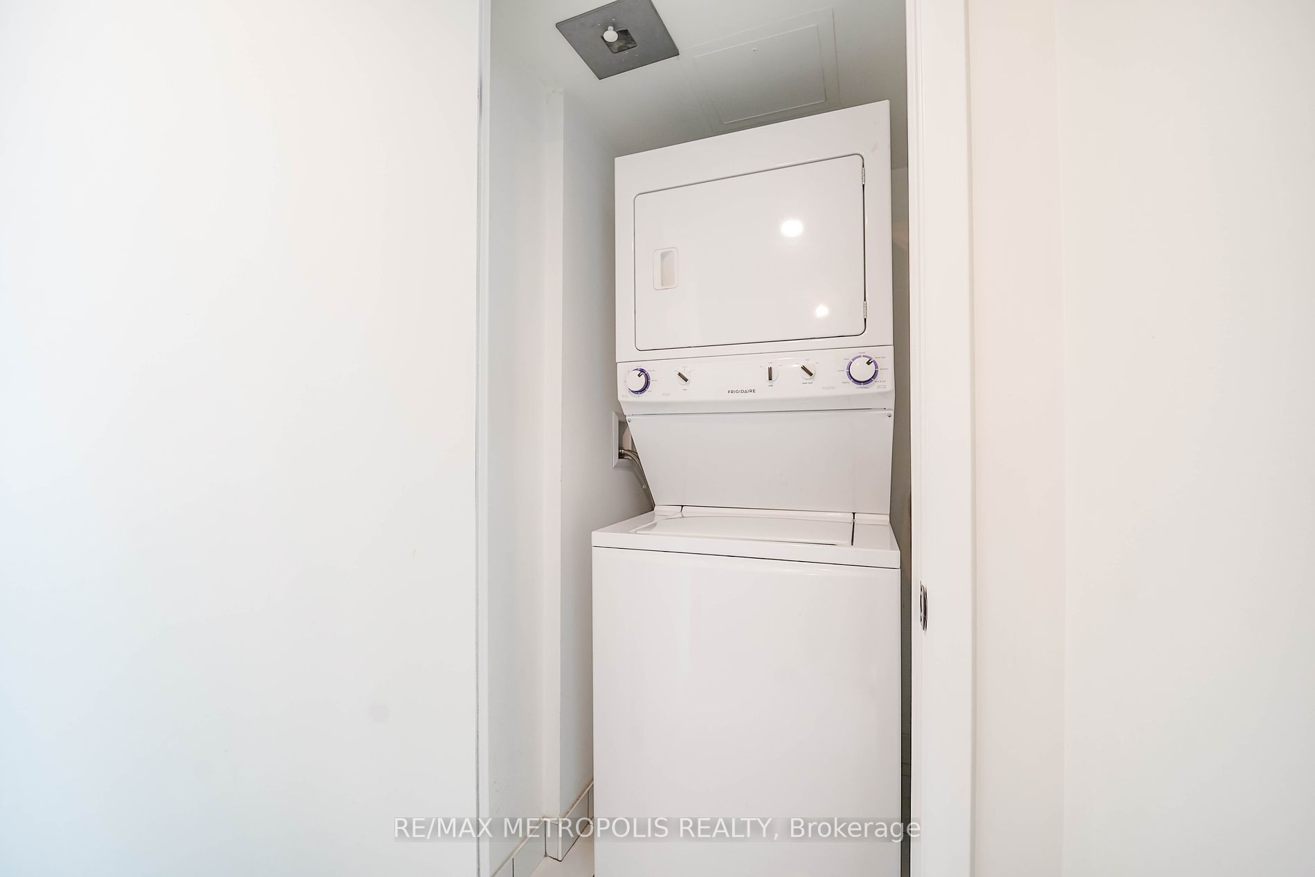 800 Lawrence Ave W, #415