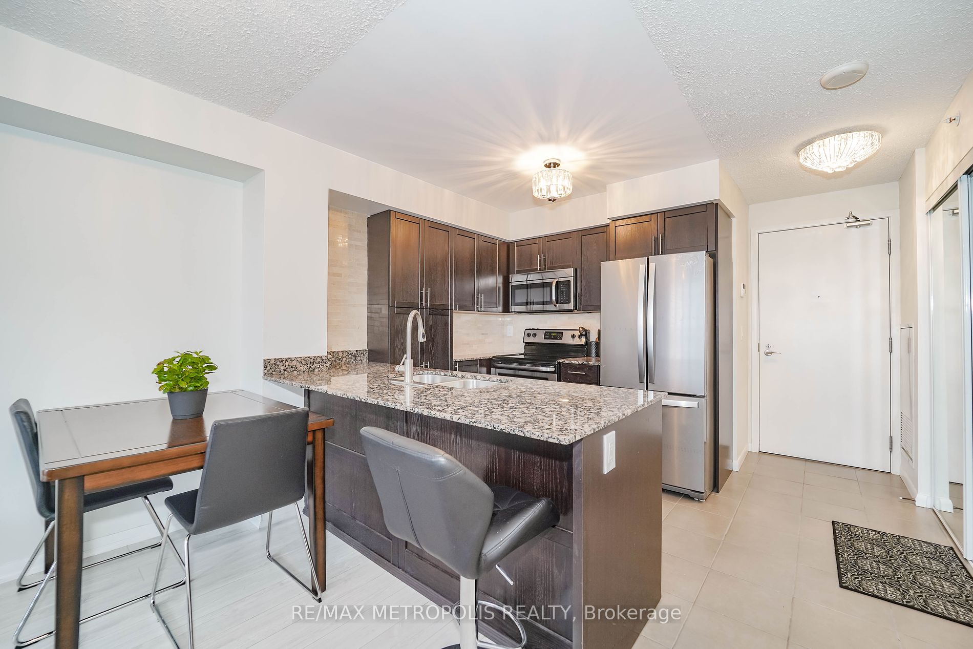 800 Lawrence Ave W, #415