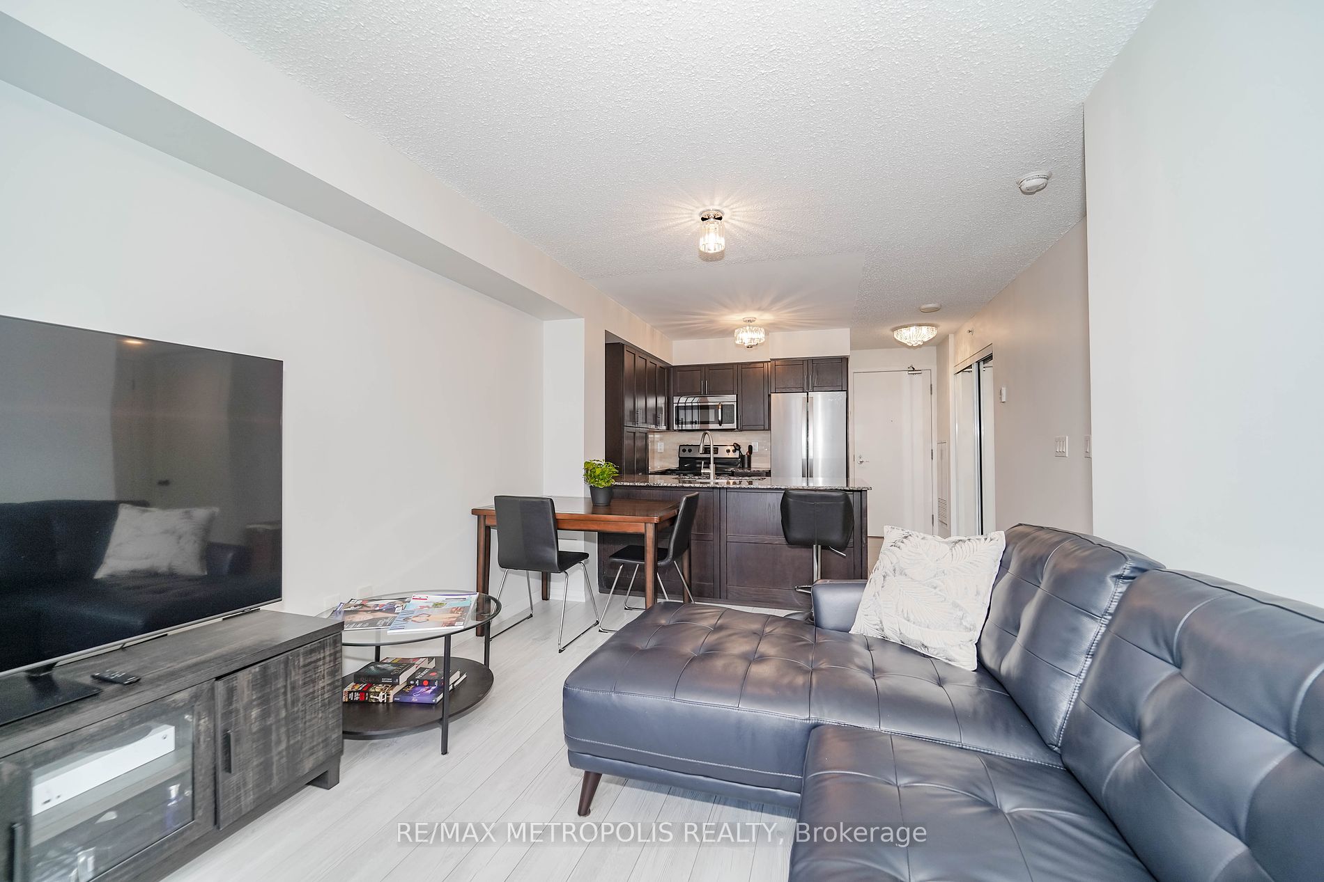 800 Lawrence Ave W, #415