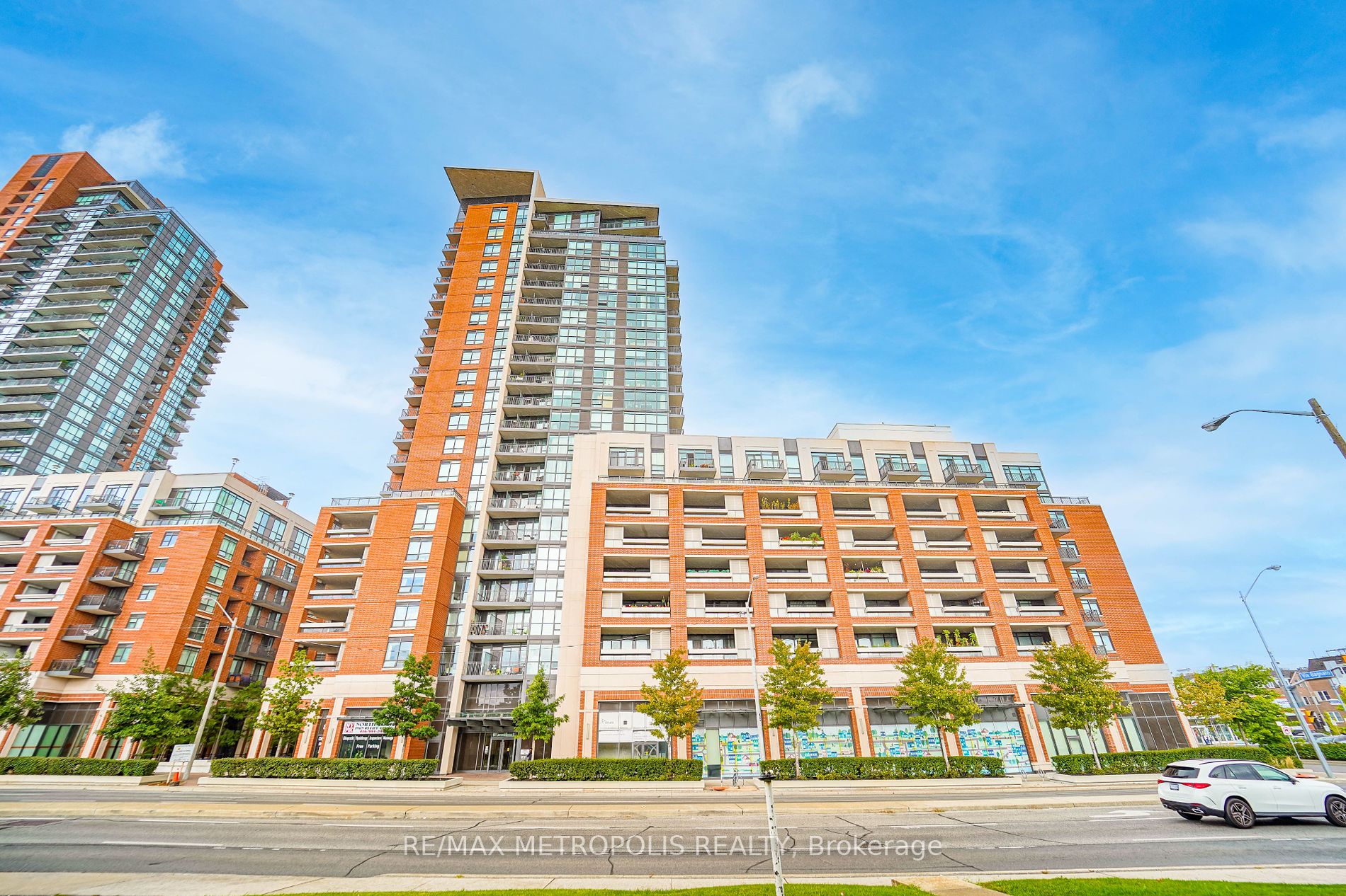 800 Lawrence Ave W, #415