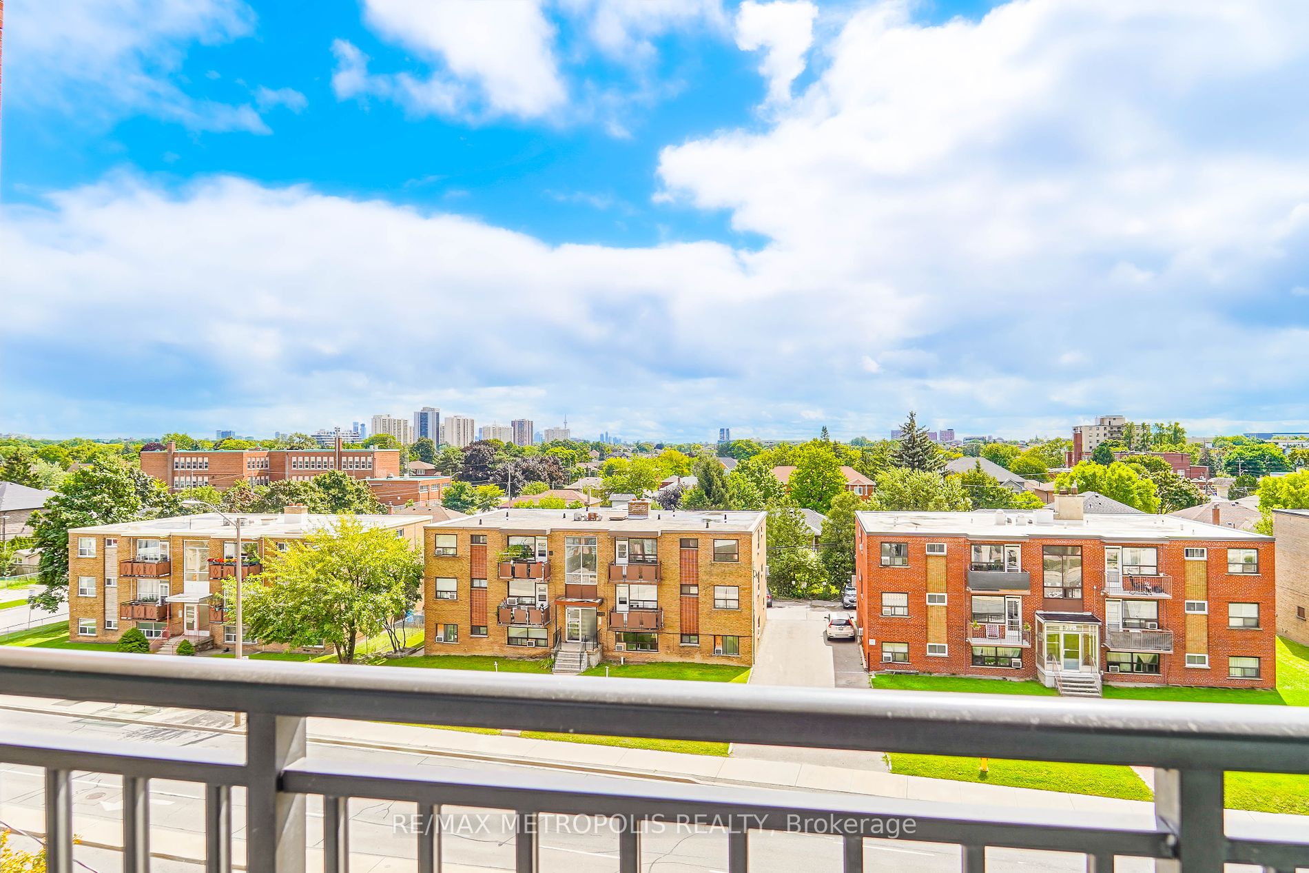 800 Lawrence Ave W, #415