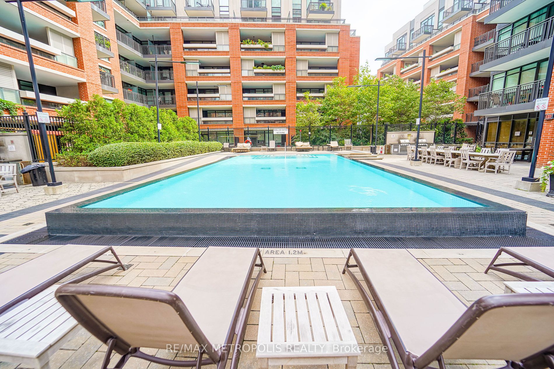 800 Lawrence Ave W, #415